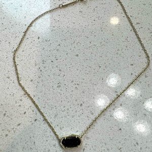 Kendra Scott necklace